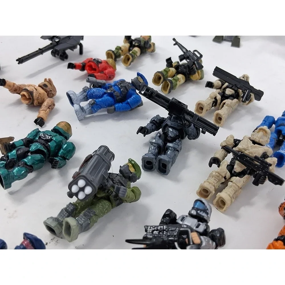 Mega Bloks Construx Halo Mini Figures Lot Of: 24+Cyclops and Accessories/ Read I